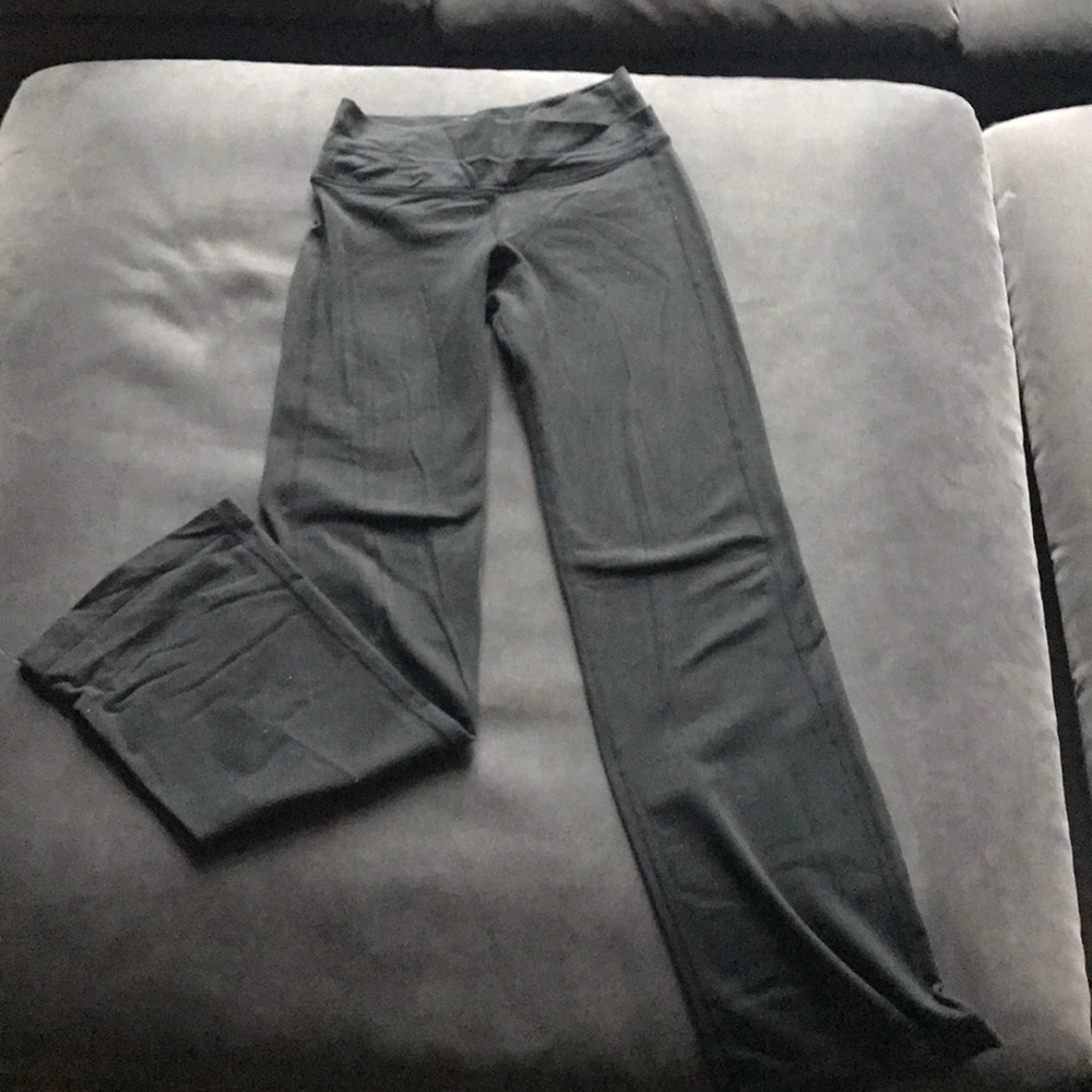 lululemon yoga pants
